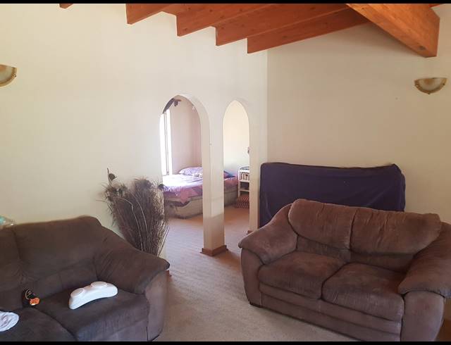 3 BEDROOM HOUSE SOLD IN MERRIVALE HEIGHTS